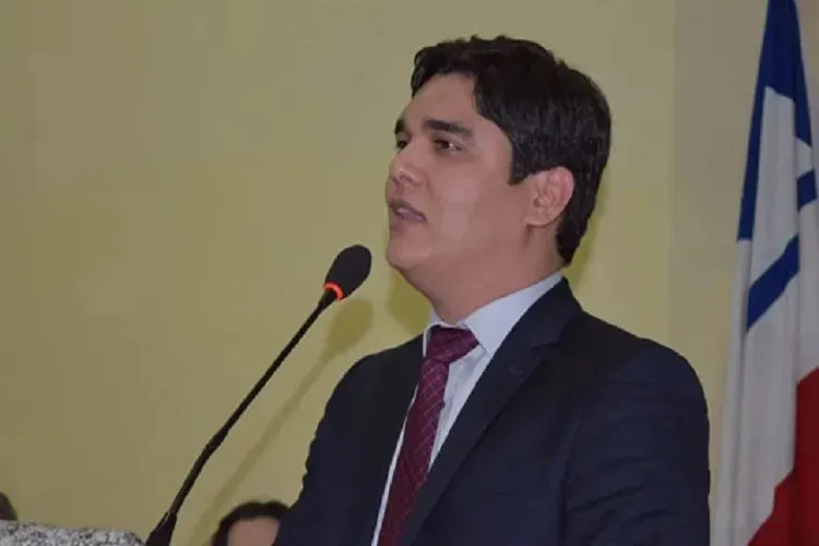 Vitor Bonfim foi o deputado que mais relatou projetos do governo na AL-BA em 2023