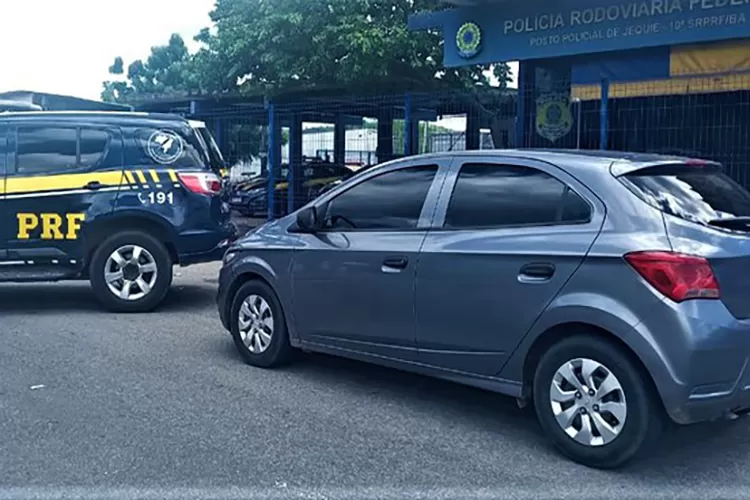 Motorista de aplicativo não devolve carro alugado e é detido na BR-116 em Jequié