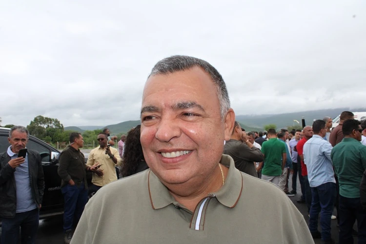 Livramento de Nossa Senhora: Ex-prefeito nega, mas rompimento com prefeita é certo