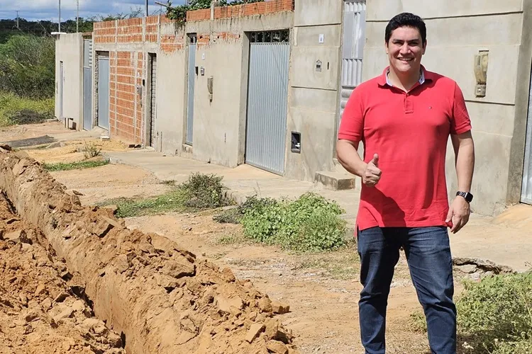 80 famílias do bairro Esconso são beneficiadas com água encanada em Brumado