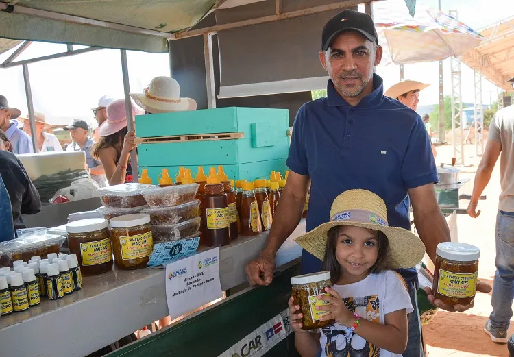 Feira de animais, agricultura familiar e copa de marcha no aniversário de Malhada de Pedras