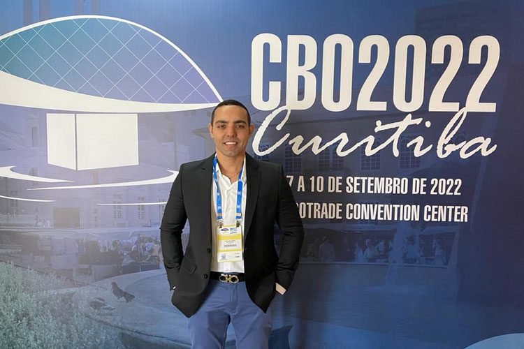 Brumado: Médico participa de Congresso de Oftalmologia e destaca inovações no setor