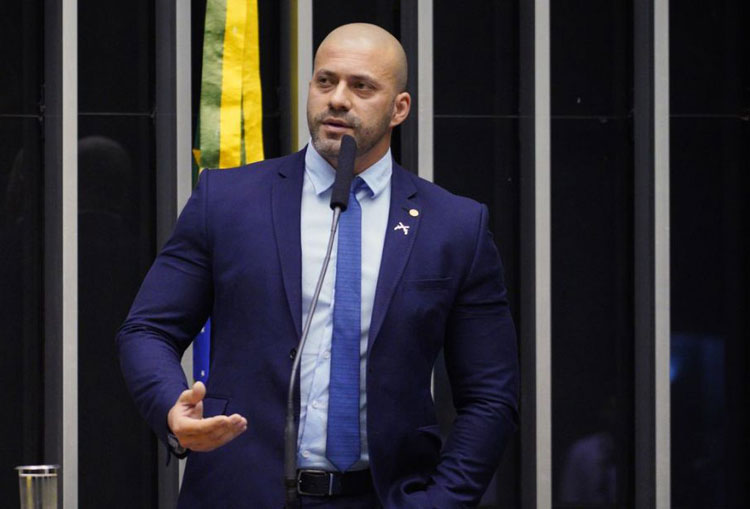 STF ordena que deputado federal Daniel Silveira volte a usar tornozeleira