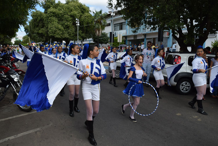 Escola particular abre desfile cívico nesta quarta-feira (06) em Brumado