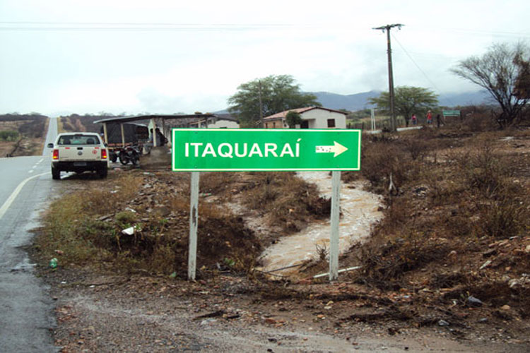 Embasa trabalha para restabelecer abastecimento no Distrito de Itaquaraí em Brumado