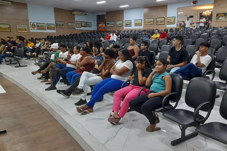 Brumado: 'Quem vai nos ressarcir?', indagam pais após cancelamento do 7 de setembro