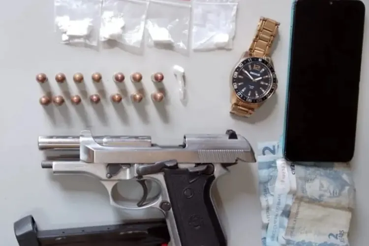 PM apreende arma e drogas com suspeito de tentativa de homicídio em Manoel Vitorino