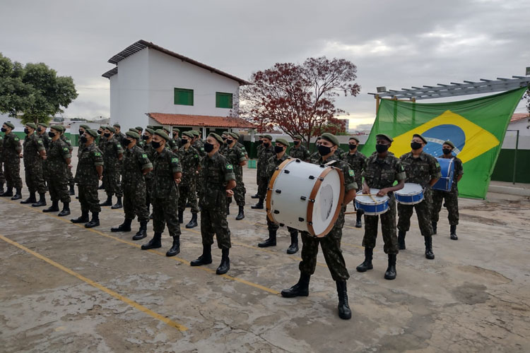 Brumado: Dia do Exército Brasileiro é lembrado em ato solene do Tiro de Guerra 06/024