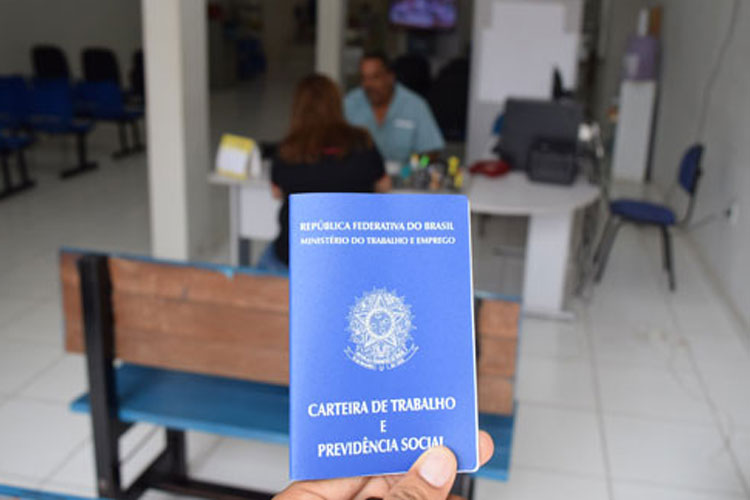 Brasil abre 1,5 milhão de vagas com carteira no 1º semestre de 2021