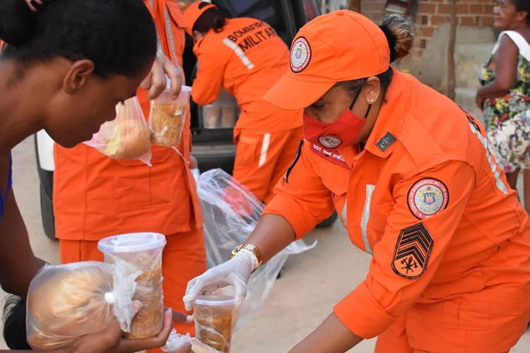 8º GBM reforça alimentação de moradores carentes em Jequié