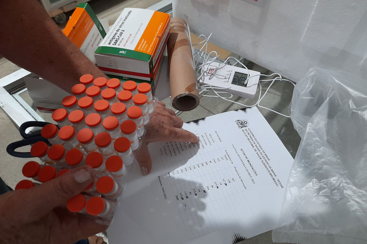 Malhada de Pedras registra falta de 30 doses da vacina contra Covid-19 durante campanha