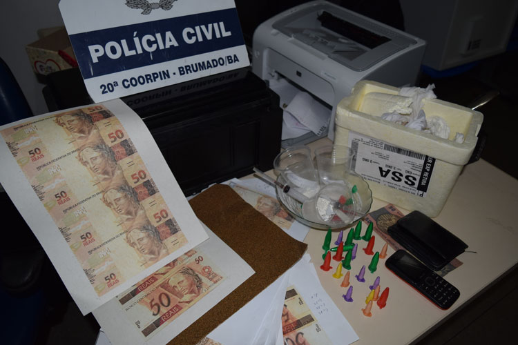 Homem que produzia dinheiro falso e vendia pela internet é preso pela polícia civil em Brumado