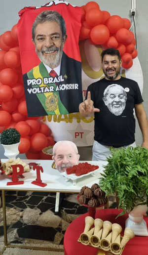 Tesoureiro do PT em Foz do Iguaçu é morto em festa com tema do partido