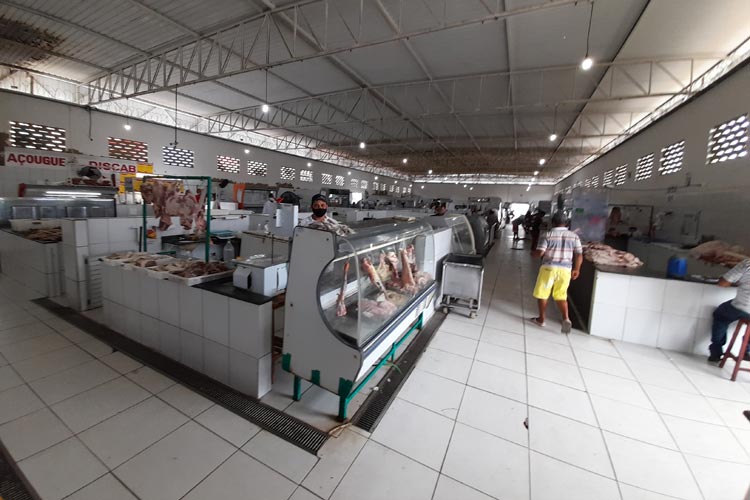 Brumado: Açougueiros cobram reforma do açougue no Mercado Municipal