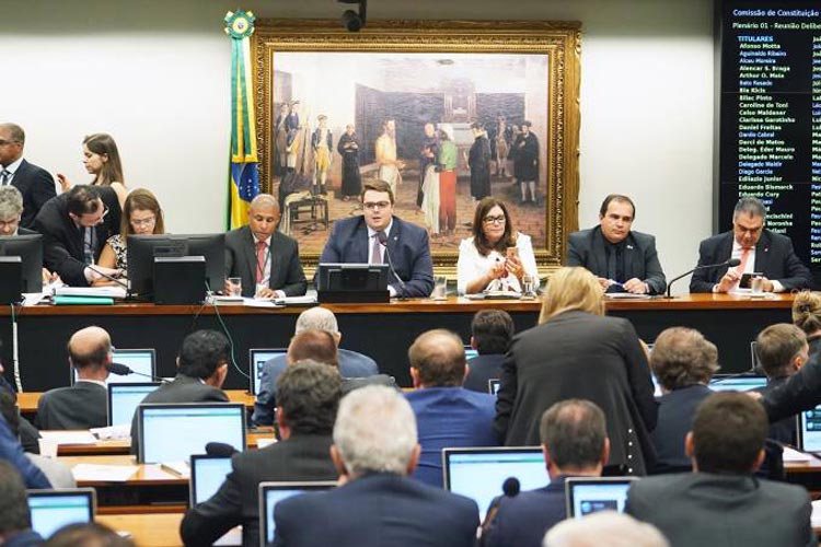 CCJ da Câmara aprova PEC da segunda instância