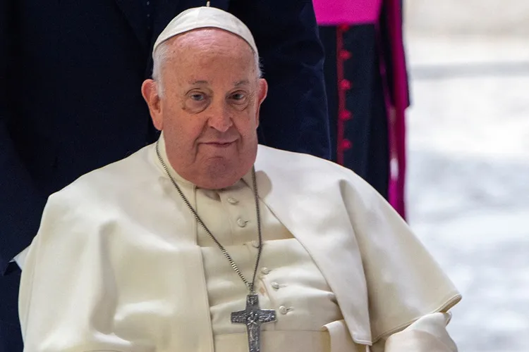 Papa Francisco defende proibição da 'barriga de aluguel'