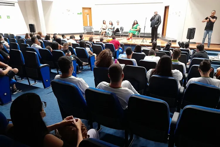 Café Literário do Ifba teve lançamento de livros e apresentação de novos autores em Brumado