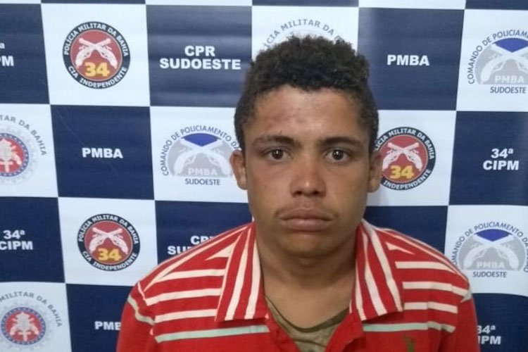 Polícia detém indivíduo que havia praticado assalto na Rua Marechal Deodoro em Brumado