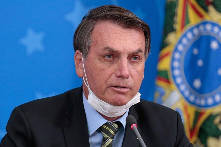 'Não recomendo', diz Bolsonaro sobre tratar covid-19 com hidroxicloroquina