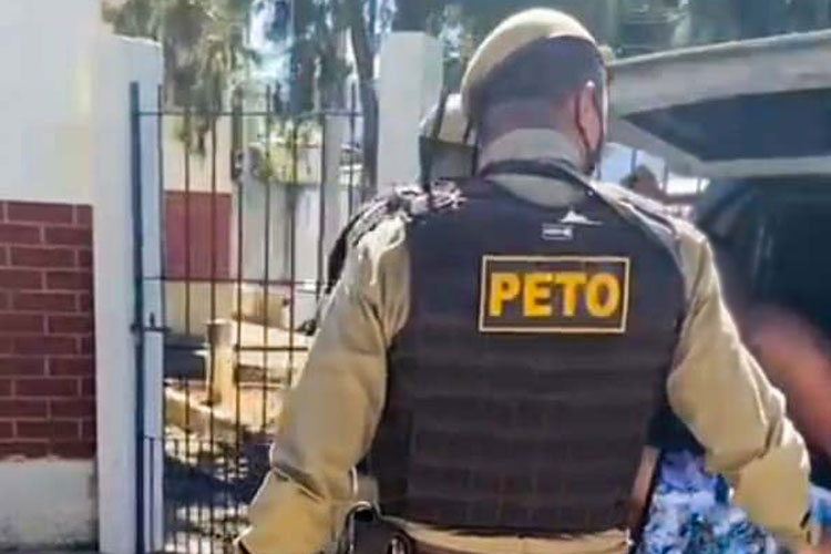 Brumado: Homem com mandado de prisão em aberto é preso após da polícia na BA-262