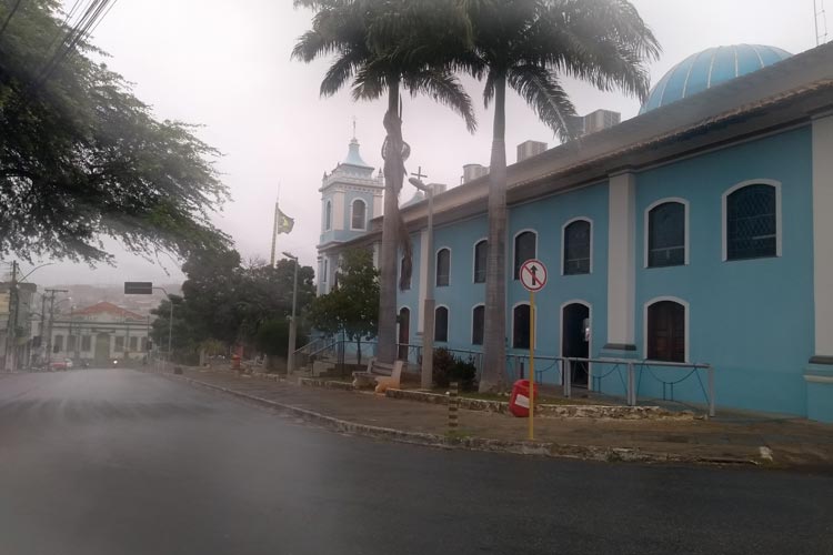 Brumado registra 13°C nas madrugadas e frio do inverno tem mudado a rotina dos munícipes