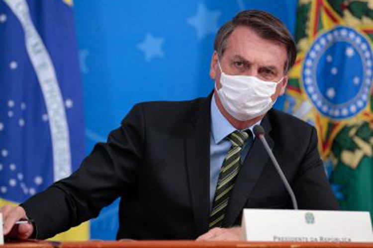 Brasil terá no mínimo 220 milhões de vacinas em março, afirma Jair Bolsonaro