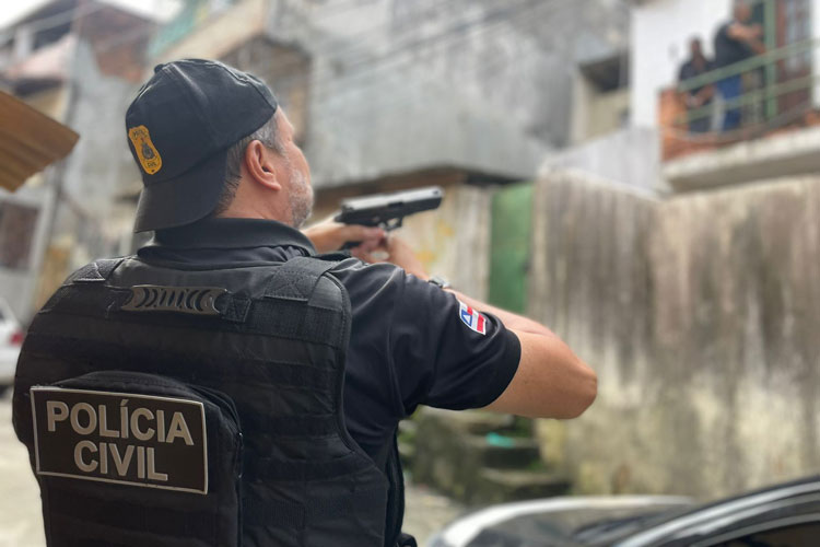 Polícia Civil desarticula quadrilha responsável por roubos de caminhões no interior da Bahia