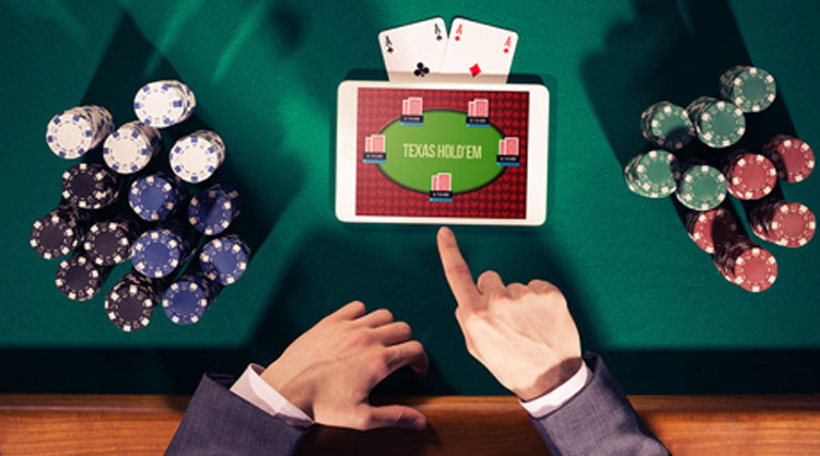 Como funcionam os torneios de poker online?