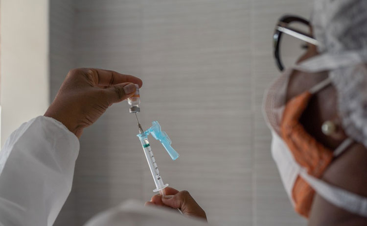 Quase 3 milhões de pessoas estão com vacinação da Covid-19 atrasada na Bahia