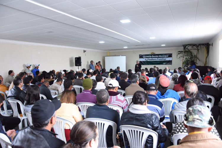 Cerca de 40 municípios participam de oficina sobre agricultura familiar em Vitória da Conquista