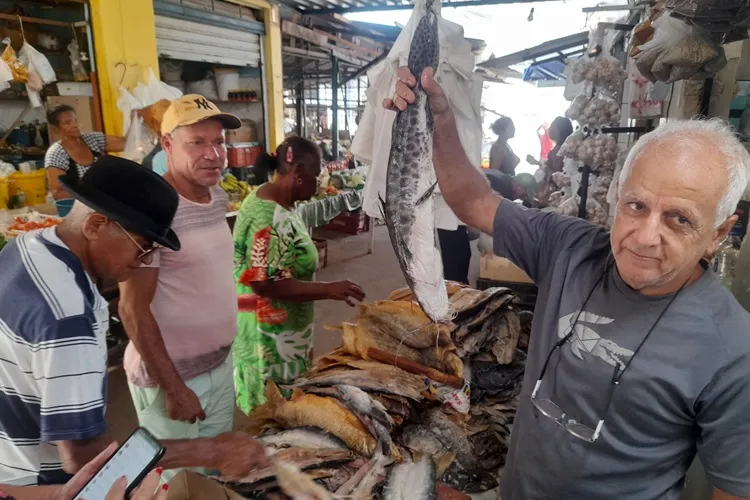 Brumado: Cresce a procura por peixes e pescados às vésperas da sexta-feira da Paixão