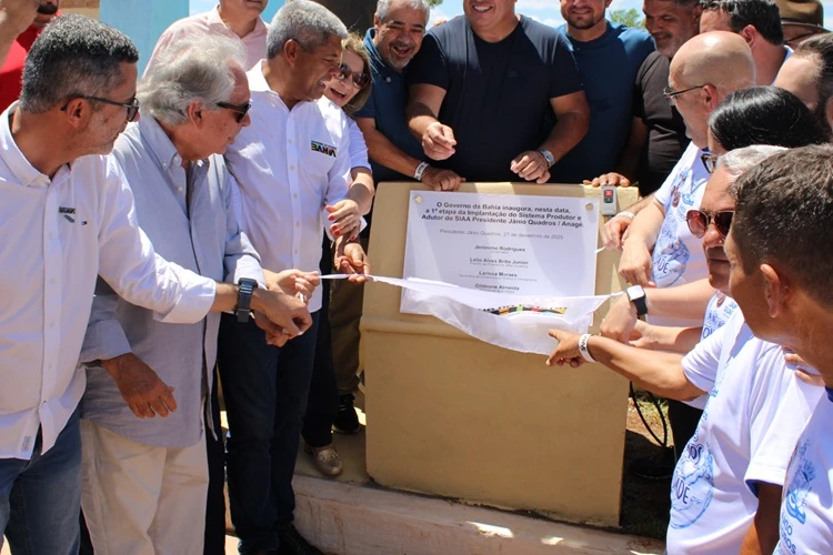 Governador inaugura adutora que irá beneficiar Presidente Jânio Quadros e mais 5 cidades