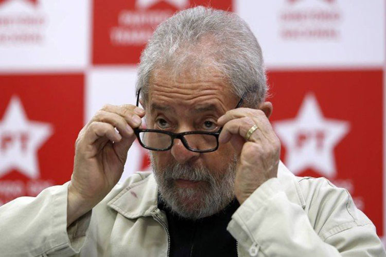 Eleições 2018: PT diz a aliados que vai manter Lula candidato