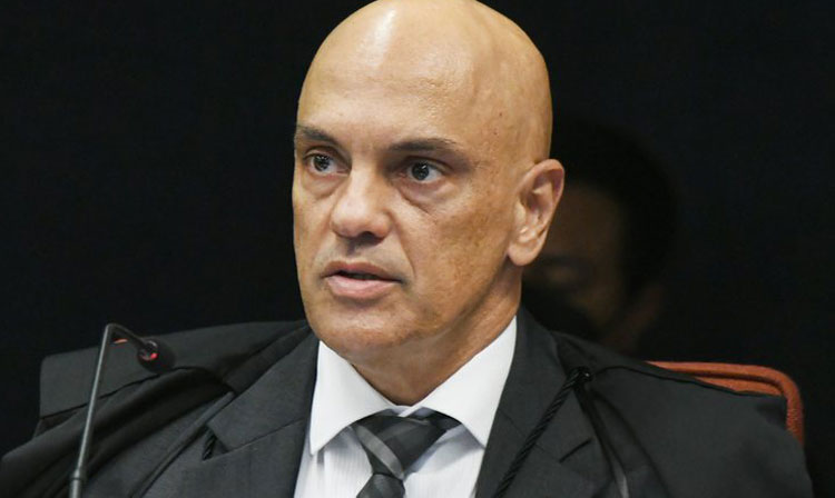 Alexandre de Moraes determina a própria prisão em invasão ao sistema do CNJ