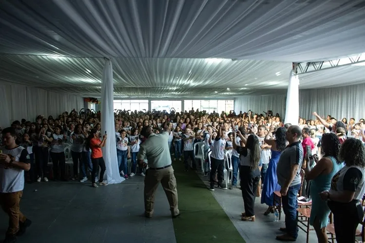 Mais de 300 alunos se formam no Proerd em Livramento de Nossa Senhora