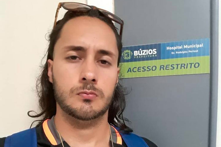 Filho de vereador é encontrado morto em banheiro da prefeitura de Búzios