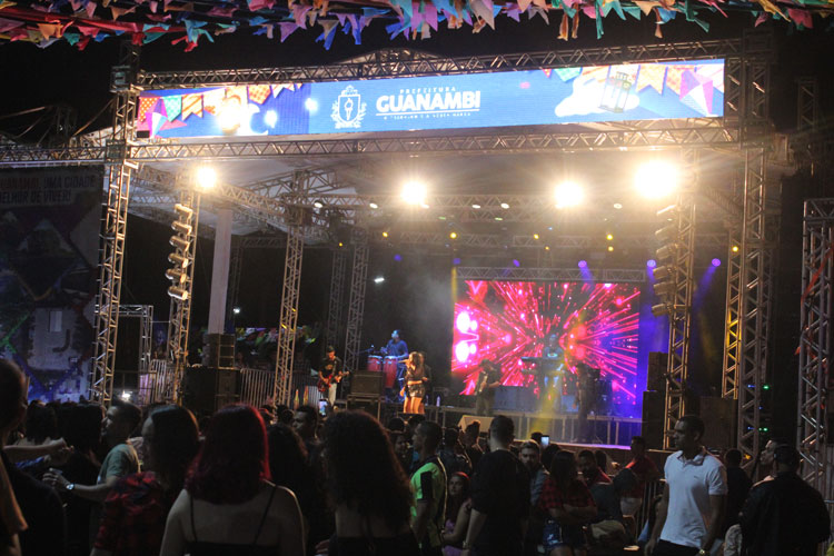 Guanambi: 2º dia do São João do Gurutuba é marcado pela paz e muito forró na Praça do Feijão