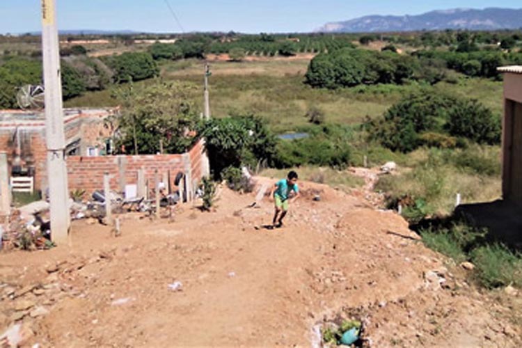 Livramento de Nossa Senhora: Menino de 9 anos escreve carta ao prefeito pedindo que sua rua seja pavimentada