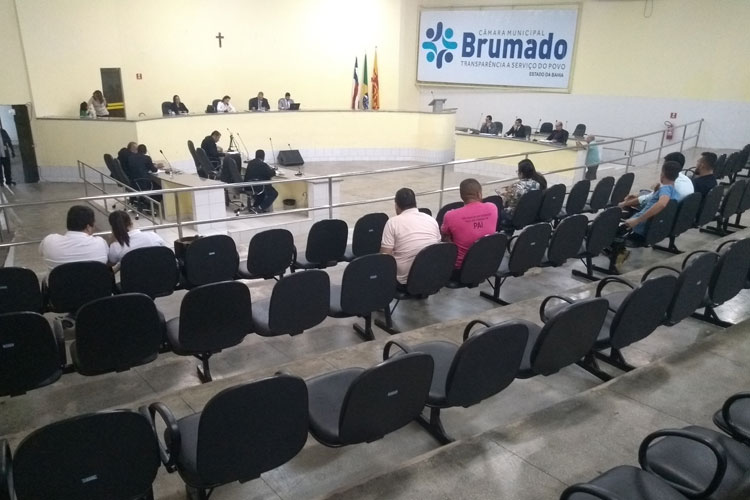 Brumado: Vereadores questionam editais de licitações de obras desertas com revogações