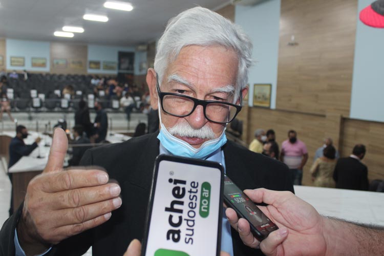 Brumado: Prefeito confirma pretensão de retomar aulas presenciais no dia 11 de janeiro