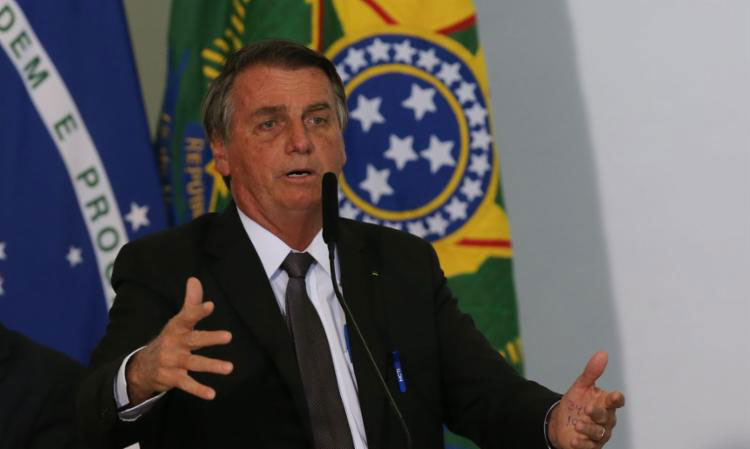 Jair Bolsonaro diz que deve vetar dinheiro para o fundo eleitoral de R$ 5,7 bilhões