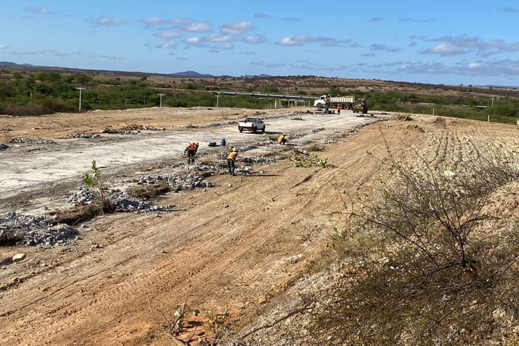 Tanhaçu: Canteiro de obras da Fiol está sendo preparado para receber Jair Bolsonaro