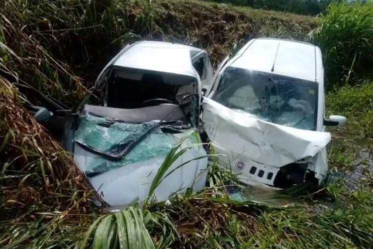 Serra do Marçal: Batida entre dois carros deixa uma pessoa morta em Vitória da Conquista