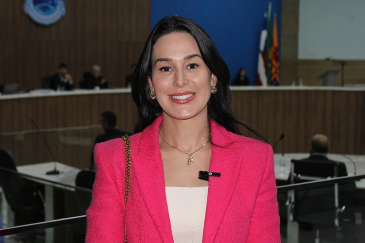 Primeira dama faz abertura dos 21 dias de ativismo em Brumado