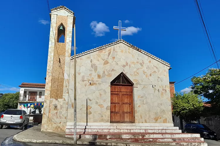 Brumado: Comunidade Católica faz últimos preparativos para celebrar Santo Antônio