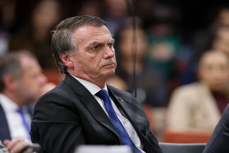 Ex-presidente Jair Bolsonaro recebe diagnóstico de câncer