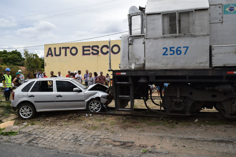 Brumado: Simulação de colisão com locomotiva alerta para prevenção de acidentes na semana do trânsito