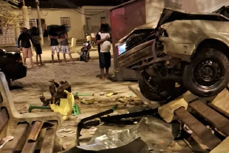 Motorista embriagado mata um, fere quatro, ofende PM e acaba preso em Brumado