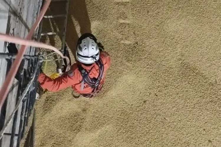 Dois trabalhadores morrem soterrados em silo de fazenda de soja na cidade de Barreiras