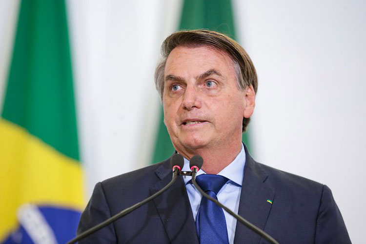 Jair Bolsonaro confirma aumento do Auxílio Brasil de R$ 400 para R$ 600
